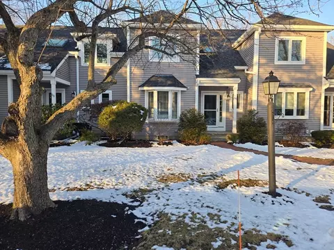 54 Old Quarry Dr #54, Weymouth, MA 02188