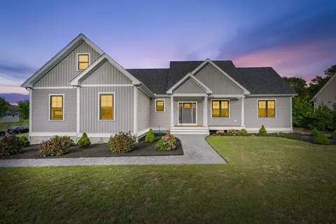 2 Magnolia Ln, Westport, MA 02790
