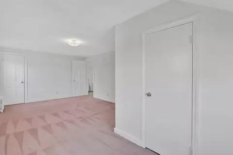 Bedroom - 231 Dayton St, Springfield, MA 01118 photo 2 of 6