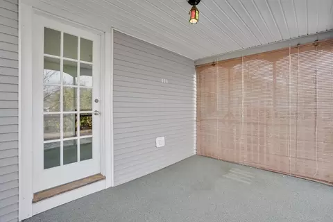Exterior - 231 Dayton St, Springfield, MA 01118 photo 6 of 7
