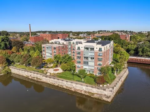 88 Wharf St #105, Milton, MA 02186