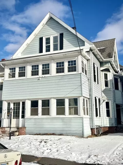 15-17 Oconnor Ave, Holyoke, MA 01040