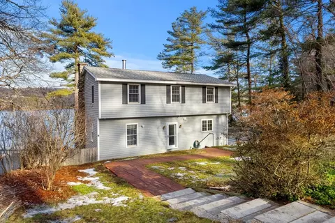 13 Long Rd, Westford, MA 01886