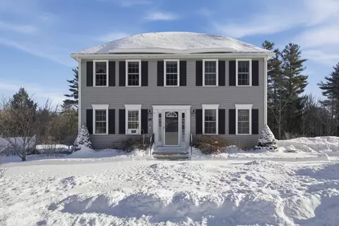 14 Grizzly Dr, Rutland, MA 01543
