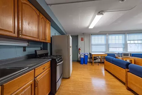 Kitchen - 33 Everett St, Cambridge, MA 02138 photo 1 of 1