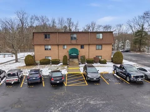3 Karena Dr #21, Taunton, MA 02780