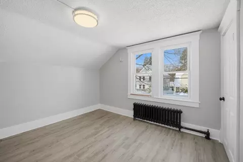 87 Fenwick St, Springfield, MA 01109 photo 19