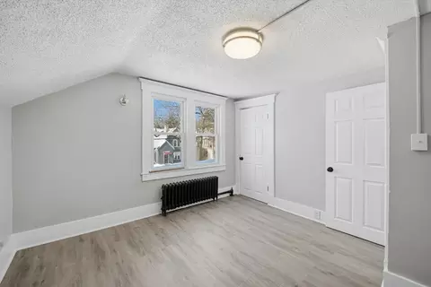 87 Fenwick St, Springfield, MA 01109 photo 23