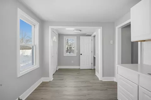 87 Fenwick St, Springfield, MA 01109 photo 15