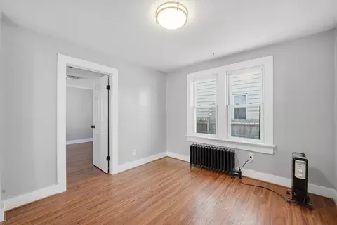 87 Fenwick St, Springfield, MA 01109 photo 11