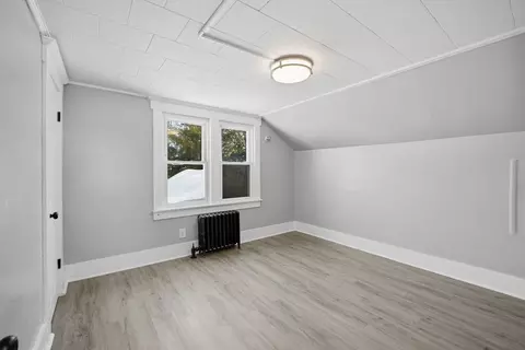 87 Fenwick St, Springfield, MA 01109 photo 16