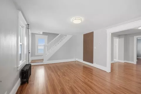 87 Fenwick St, Springfield, MA 01109 photo 8