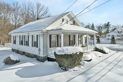 1563 Bridge St, Dracut, MA 01826