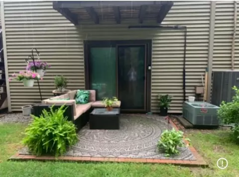 32 Thayer Pond Dr #11, Oxford, MA 01537