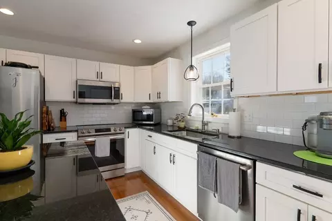 36 Nelson St, Warren, MA 01083 photo 7