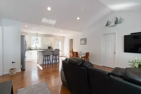 36 Nelson St, Warren, MA 01083 photo 12