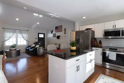 36 Nelson St, Warren, MA 01083 photo 5