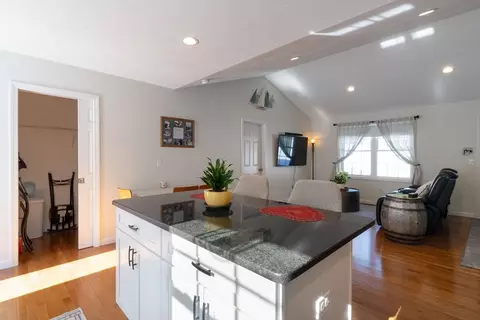 36 Nelson St, Warren, MA 01083 photo 10