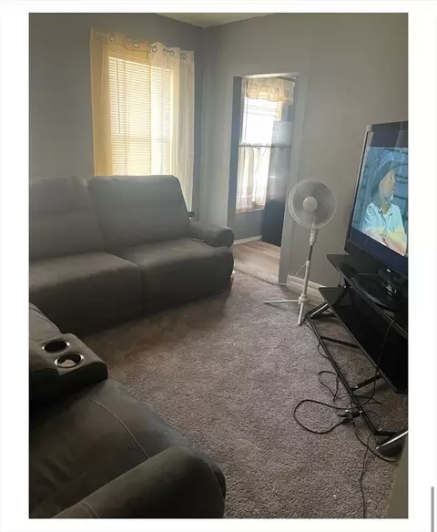 89 Cedar St, Springfield, MA 01105 photo 6