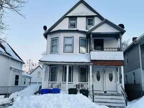 89 Cedar St, Springfield, MA 01105