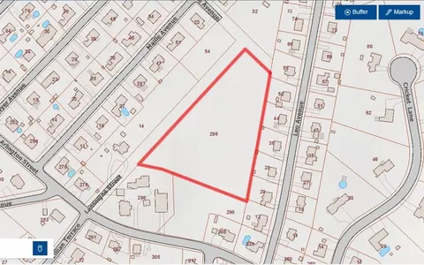 10 Lanseigne, Dracut, MA 01826