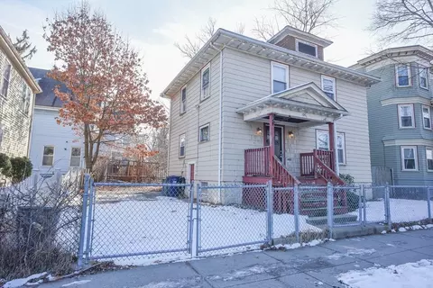 64 Norfolk St, Dorchester Center, MA 02124