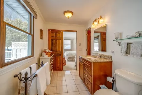 697 Florence Rd, Northampton, MA 01062 photo 17