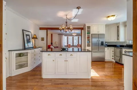 697 Florence Rd, Northampton, MA 01062 photo 10