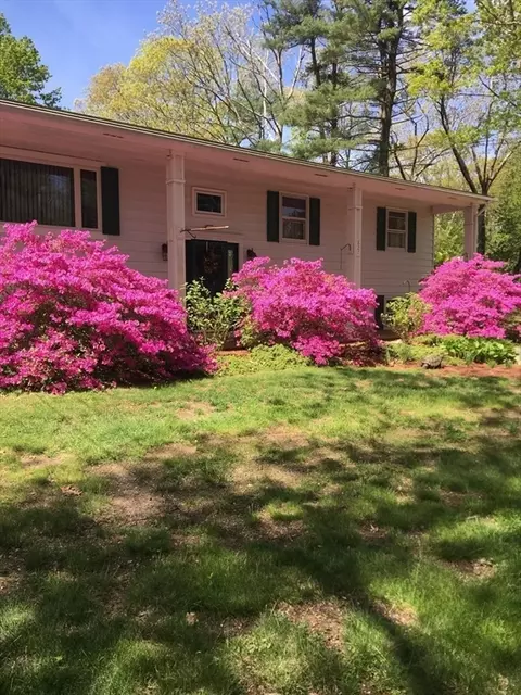 827 Pike Ave, Attleboro, MA 02703