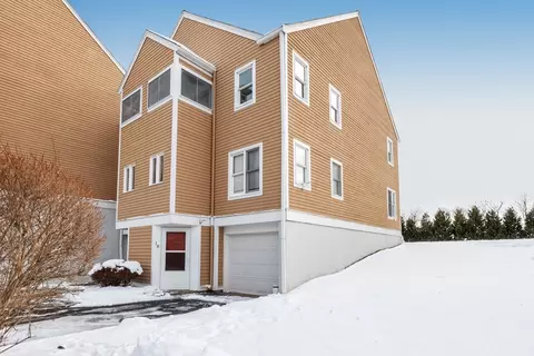 18 Merlin Ct #18, Worcester, MA 01602