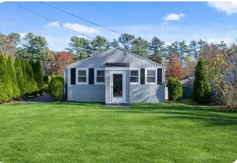 7 Cedar Dr, Carver, MA 02330