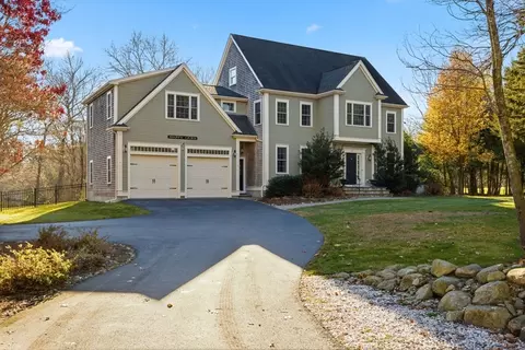 537 First Parish Rd, Scituate, MA 02066