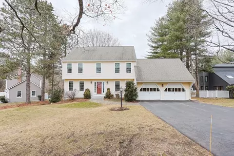 261 Rolling Meadow Dr, Holliston, MA 01746