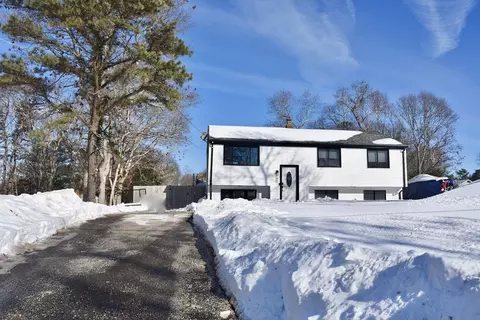 Exterior - 61 Thom Ave, Bourne, MA 02532 photo 2 of 6