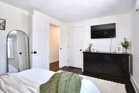 Bedroom - 61 Thom Ave, Bourne, MA 02532 photo 2 of 3