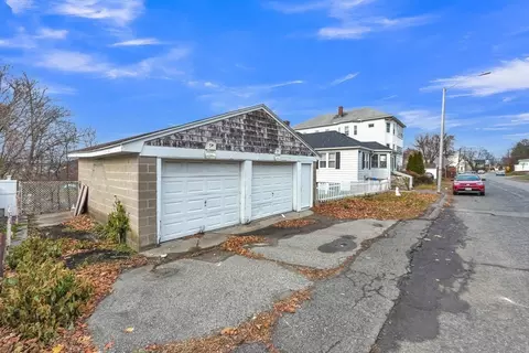 115 Orient St, Worcester, MA 01604 photo 3