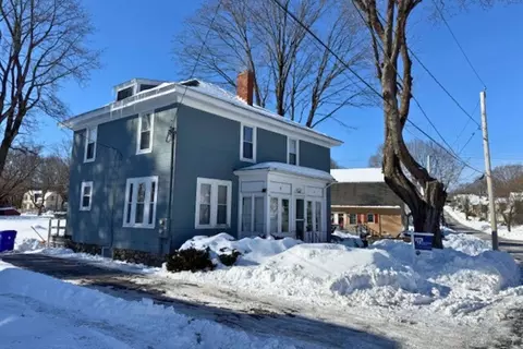 31-33 Roosevelt St, Maynard, MA 01754
