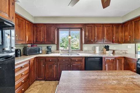 7 Hamlin St, Acushnet, MA 02743 photo 12