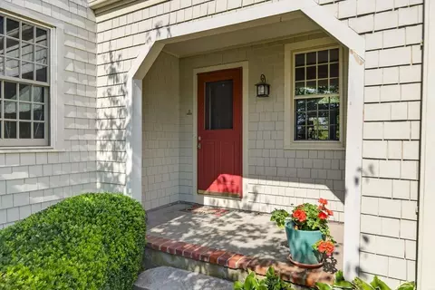 7 Hamlin St, Acushnet, MA 02743 photo 3