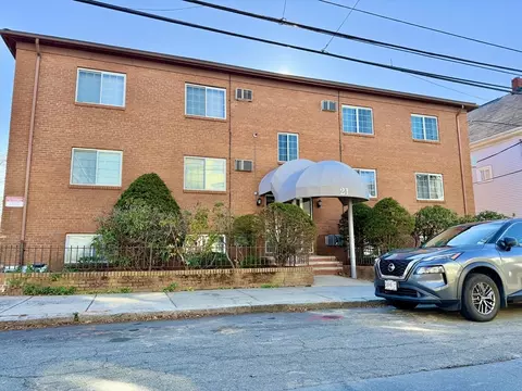 21 Central Ave #10, Everett, MA 02149