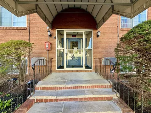 21 Central Ave #10, Everett, MA 02149 photo 2