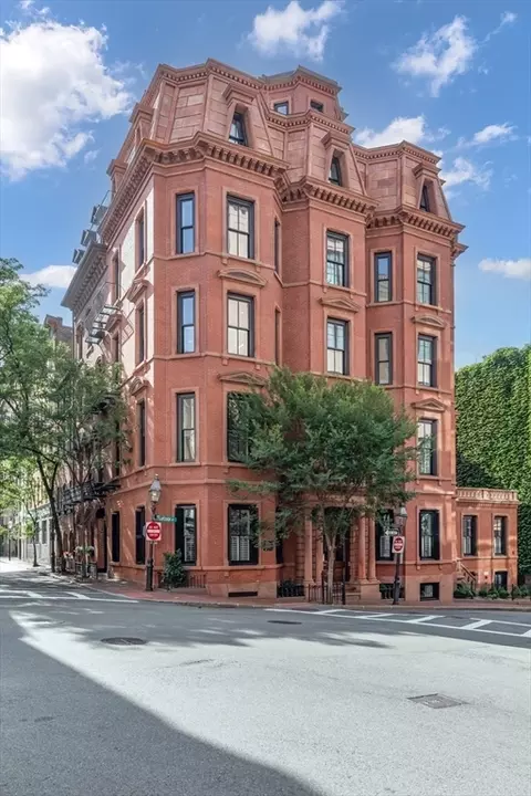 55-57 Hancock St, Boston, MA 02114