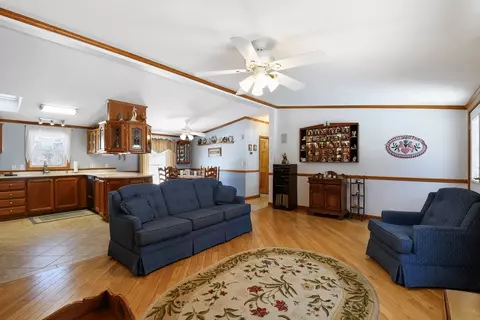 22 Bayberry Dr, Gardner, MA 01440 photo 10