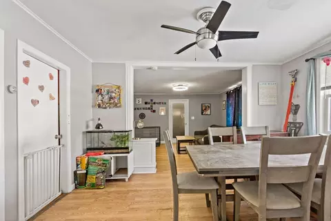 Entry Way - 677 Oak Grove Ave, Fall River, MA 02720 photo 1 of 3