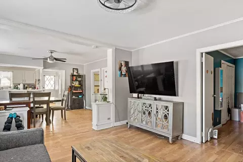 Entry Way - 677 Oak Grove Ave, Fall River, MA 02720 photo 3 of 3