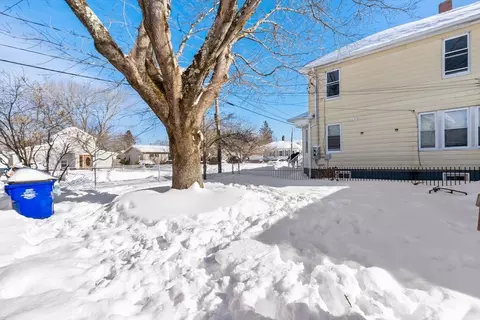 Exterior - 677 Oak Grove Ave, Fall River, MA 02720 photo 5 of 7