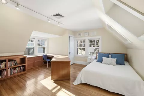 43 Druce St, Brookline, MA 02445 photo 19