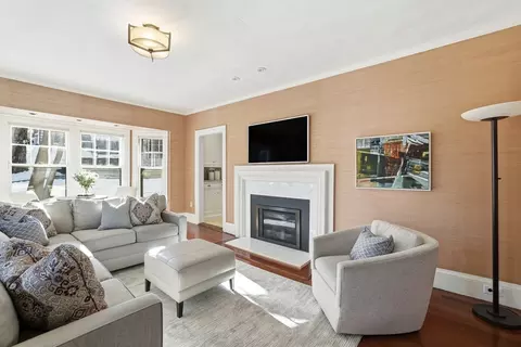 43 Druce St, Brookline, MA 02445 photo 4