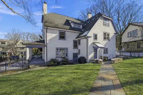 43 Druce St, Brookline, MA 02445 photo 23