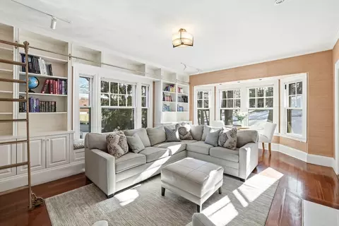 43 Druce St, Brookline, MA 02445 photo 5